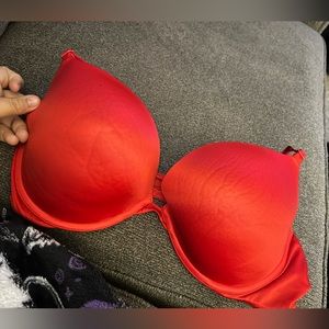 Victoria’s Secret Very Sexy red push-up bra 38D